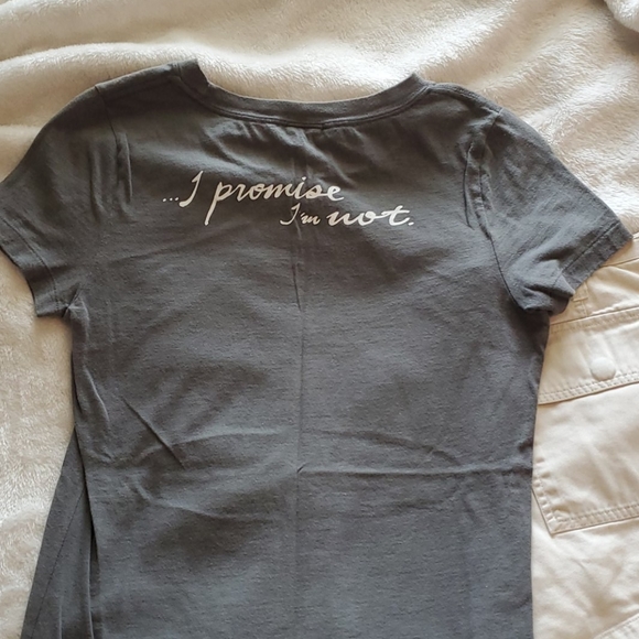 🟦 Abercrombie Interested T shirt - Picture 2 of 2